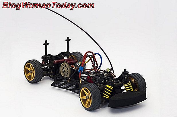 How To Repair A Radio Controlled Car 👩 Do it yourself